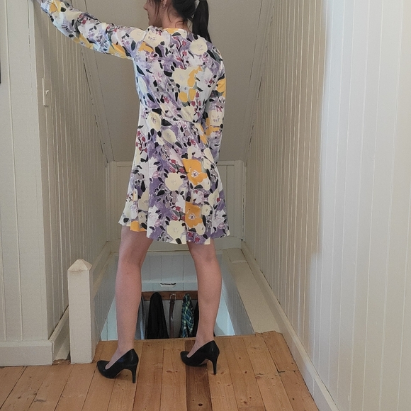 Floral short dress with long sleeves - Picture 11 of 11